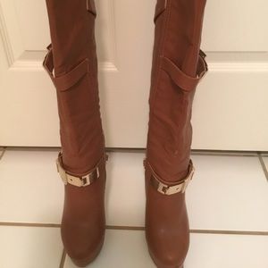 Brown boots
